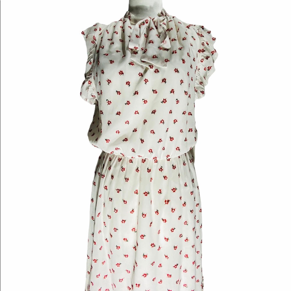 Gorgeous White Floral Dress**Small - Picture 6 of 15